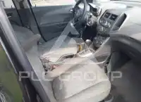 2015 Chevrolet Sonic фото