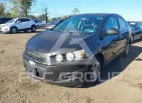 2015 Chevrolet Sonic фото