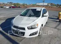 2015 Chevrolet Sonic фото