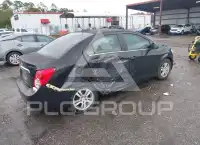 2015 Chevrolet Sonic фото