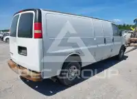 2015 Chevrolet Express photo