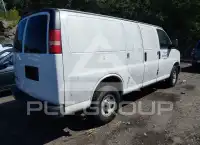 2015 Chevrolet Express photo