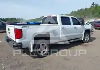 2015 Chevrolet Silverado photo