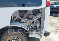 2015 Chevrolet Express фото