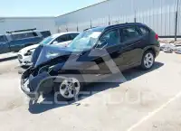 2015 BMW X1 фото