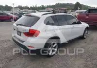 2015 BMW X1 фото