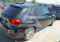 2015 BMW X1 фото