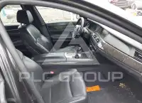 2015 BMW 750 фото
