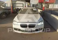 2015 BMW 750 фото