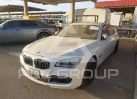 2015 BMW 750 фото