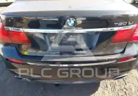 2015 BMW 750 фото