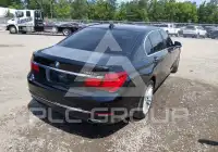 2015 BMW 750 photo