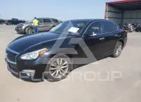 2015 Infinity Q70 фото