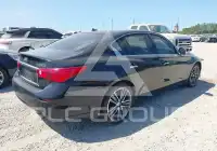 2015 Infinity Q50 photo