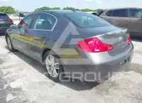 2015 Infinity Q40 фото