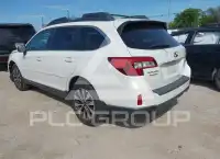 2015 Subaru Outback photo