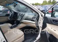 2015 Subaru Outback photo