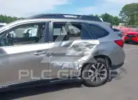 2015 Subaru Outback photo