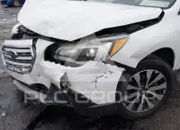 2015 Subaru Outback photo