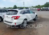2015 Subaru Outback photo