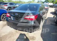 2015 Subaru Legacy фото