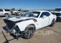 2015 Dodge CHALLENGER photo