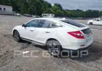 2015 Honda CROSSTOUR photo