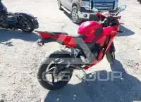 2015 Honda CBR300 фото