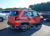 2015 Jeep Renegade photo