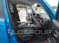 2015 Jeep Renegade photo