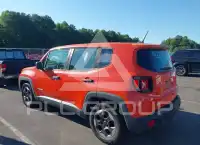 2015 Jeep Renegade photo