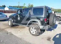 2015 Jeep WRANGLER фото