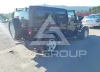 2015 Jeep WRANGLER фото