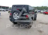 2015 Jeep WRANGLER фото