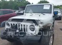 2015 Jeep WRANGLER фото