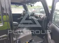 2015 Jeep WRANGLER фото