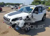 2015 Jeep CHEROKEE фото