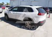 2015 Jeep CHEROKEE фото