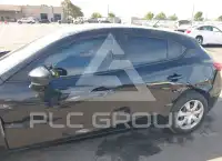 2015 Mazda 3 фото