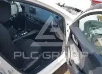2015 Mazda 3 фото