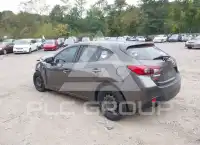 2015 Mazda 3 photo