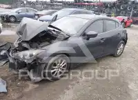 2015 Mazda 3 фото