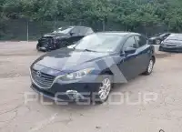 2015 Mazda 3 photo