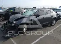 2015 Mazda 3 photo