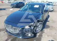 2015 Mazda 3 photo