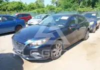 2015 Mazda 3 photo