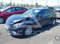 2015 Mazda 3 photo