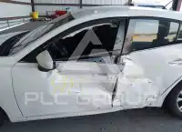 2015 Mazda 3 фото