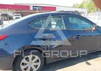 2015 Mazda 3 photo