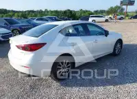 2015 Mazda 3 photo